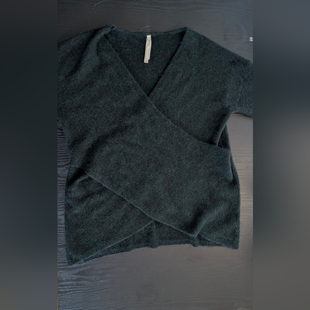 Aritzia Babaton Lucky Sweater Dark Green Alpaca Wool Blend Faux Wrap Top Size L - Picture 3 of 9